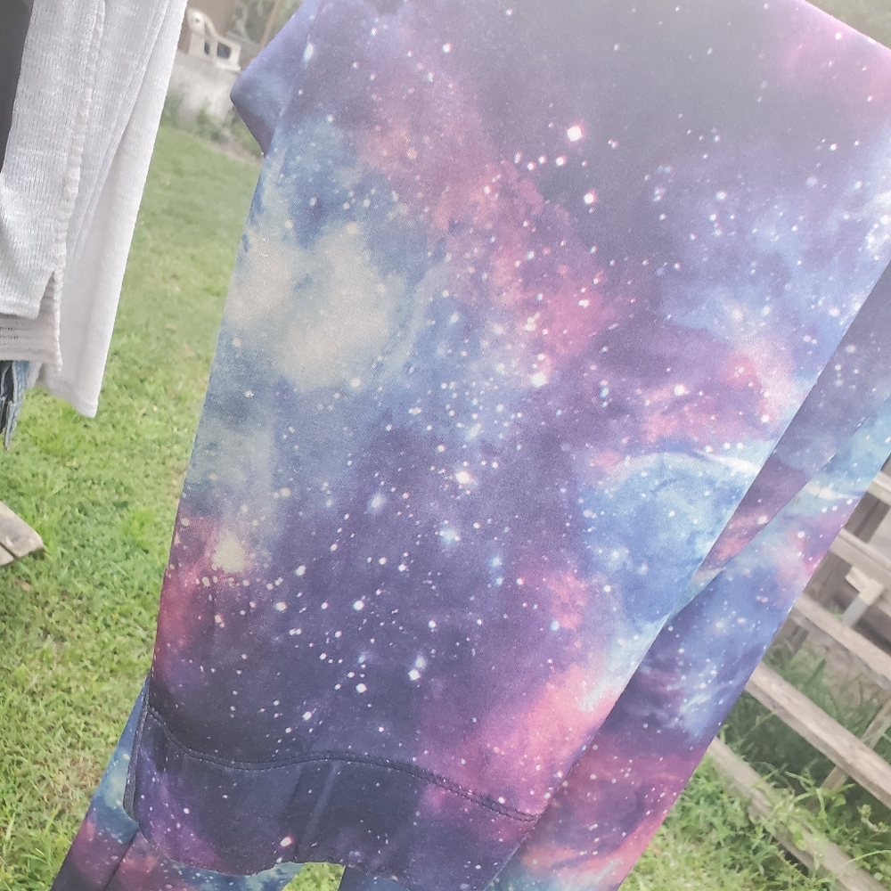 Galaxy print leggings